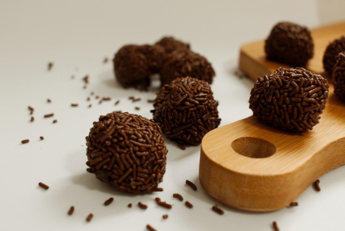 Як обрати безпечні солодощі для дітей: поради та тренди