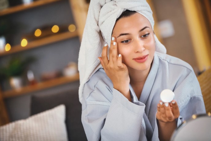 чим відрізняється денний крем від нічного