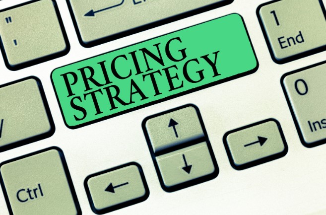 Фрилансер vs рекламное агентство: что выбрать для малого бизнеса при настройке таргетинга под ключ